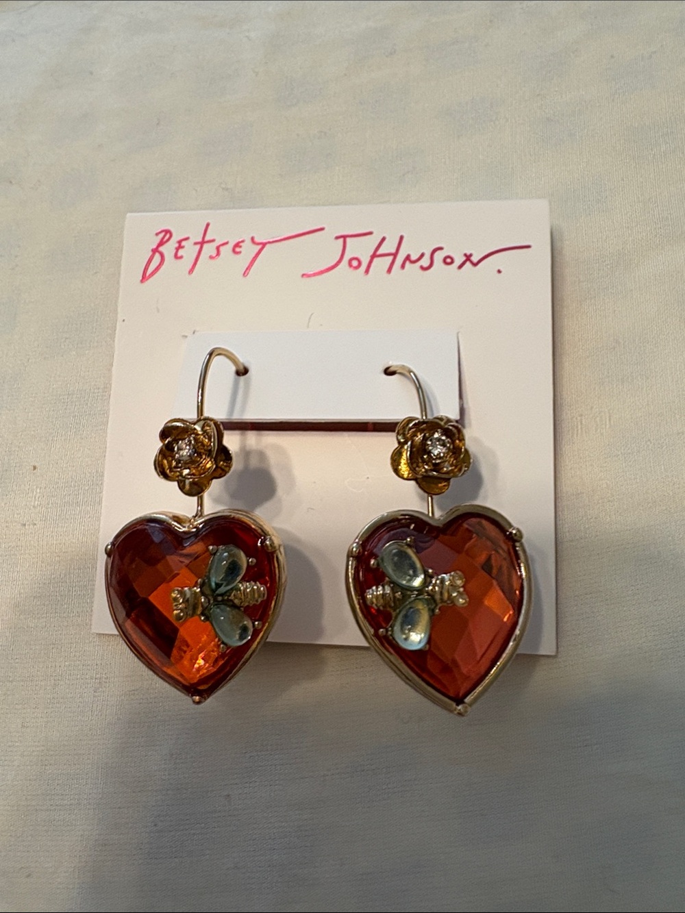 Nwt Betsey Johnson Gold W/Red Rhinestone Heart W/Tiny Gold Bees W/Mint Grn Wings
